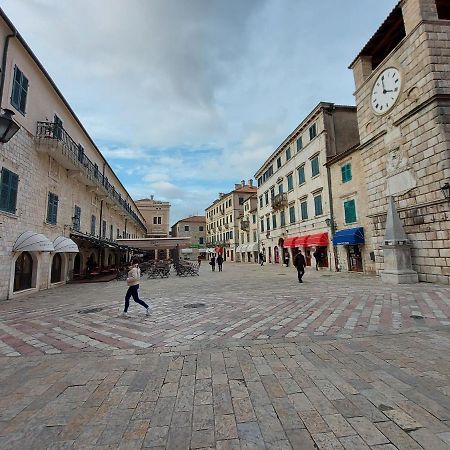 Old Town Kotor Square Apartment Bagian luar foto