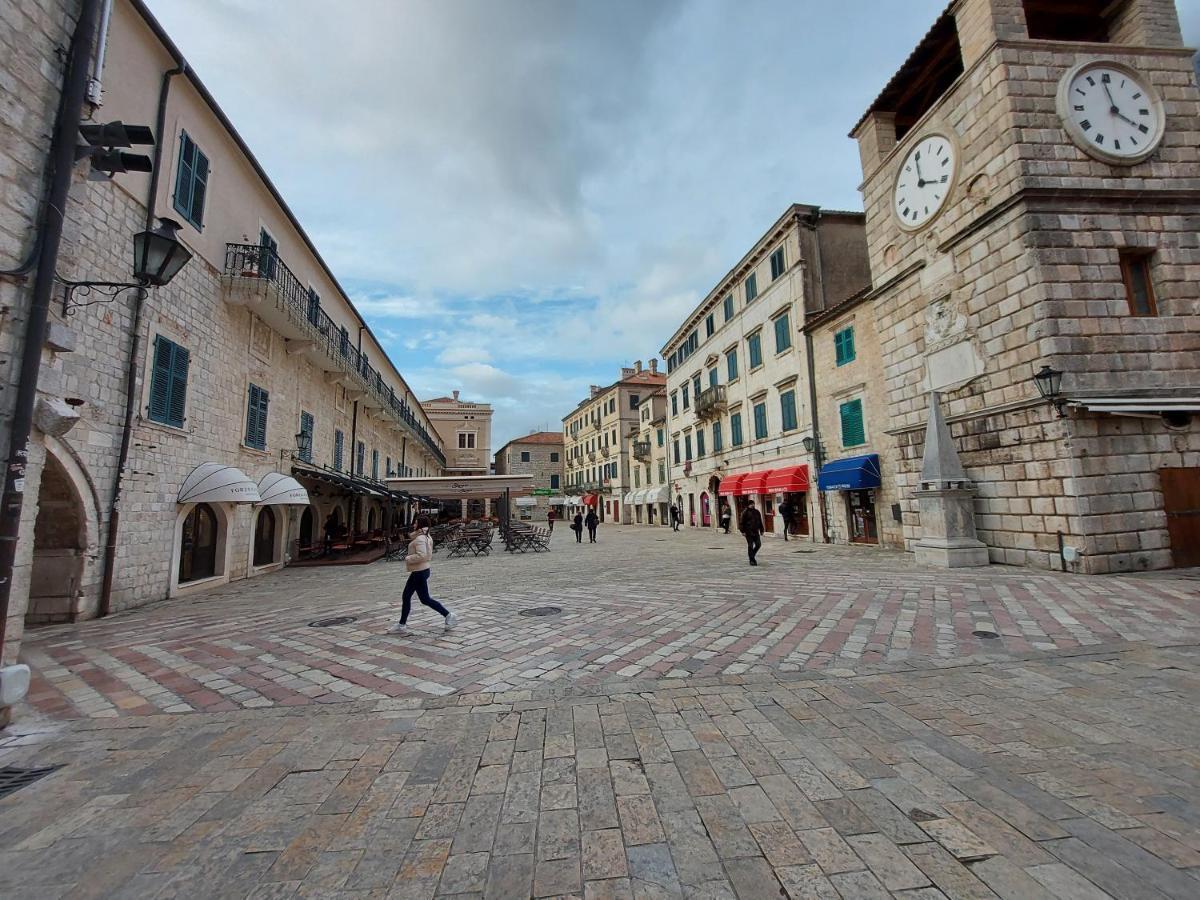 Old Town Kotor Square Apartment Bagian luar foto