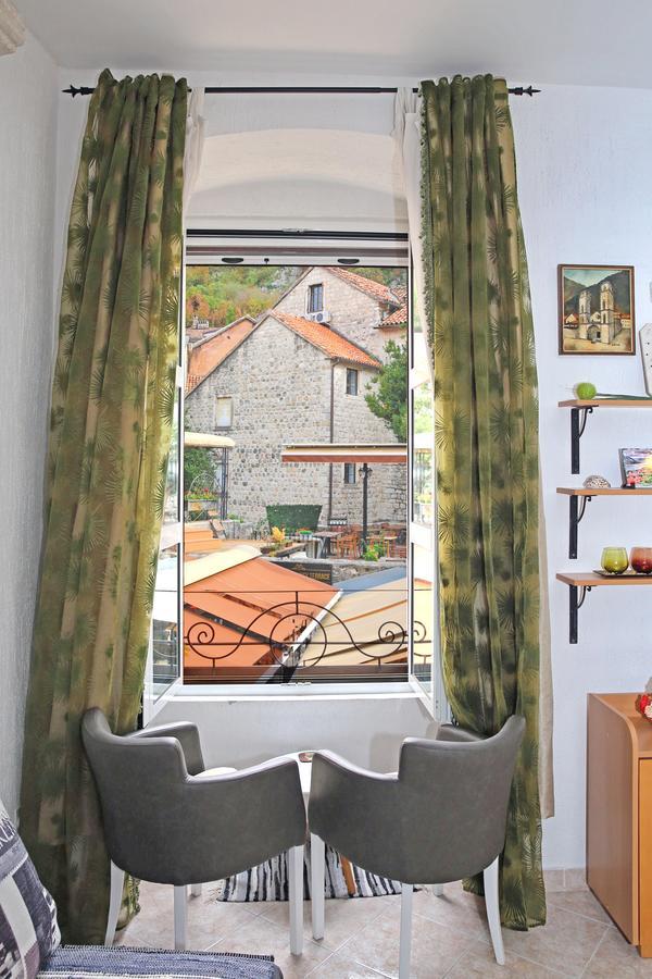 Old Town Kotor Square Apartment Bagian luar foto